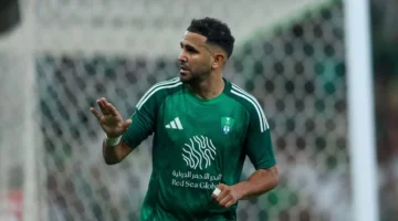 القنوات الناقلة لمباراة الأهلي والقادسية في دوري روشن السعودي 2025-2026 وطرق المشاهدة الرقمية